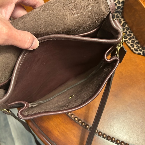 Coach Vintage Station Mahogany 1005-336
Made in US - Picture 11 of 12